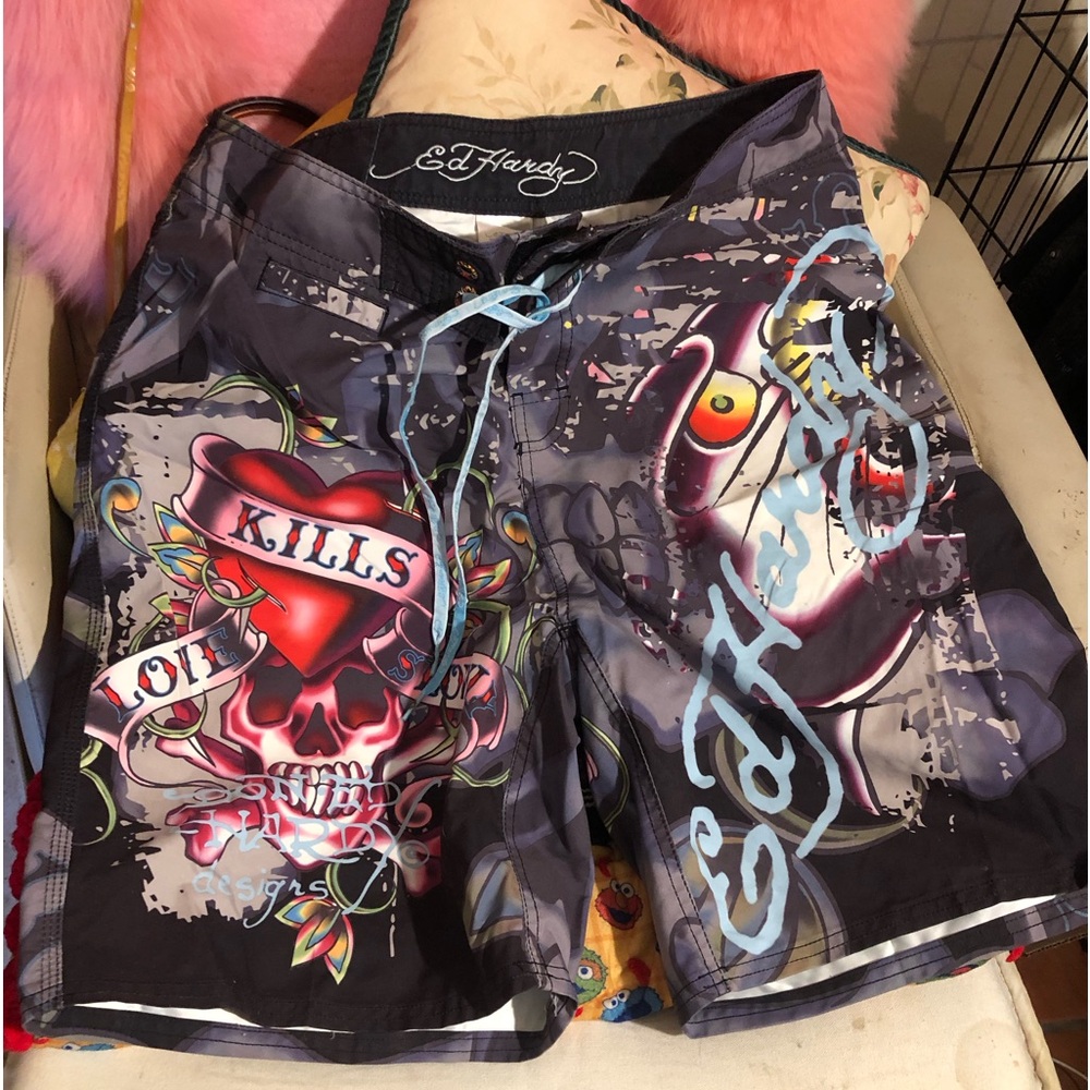 VINTAGE ED HARDY MENS SURF SHORYS 36
